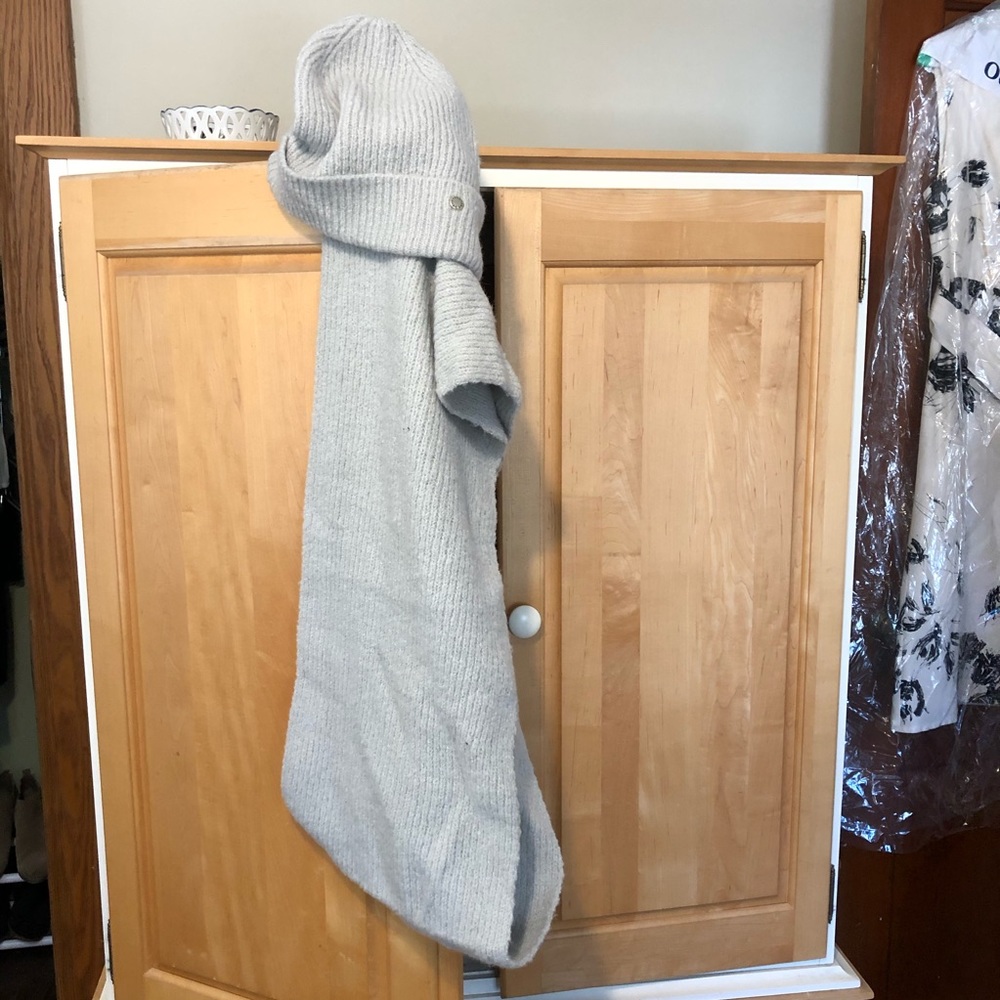 BCBGeneration Scarf and Hat set